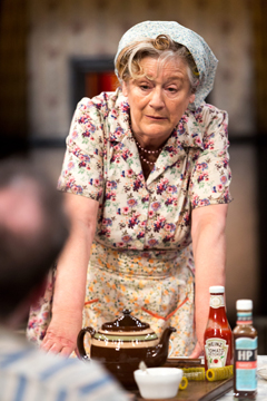 Meg (Maggie Steed) discusses breakfast with Stanley (Royal Exchange Theatre production photo)