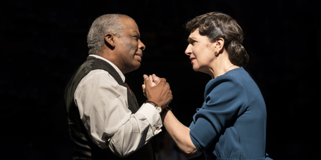 Don Warrington as Willy Loman and Maureen Beattie as Linda Loman. (Production photo by Johan Persson)
