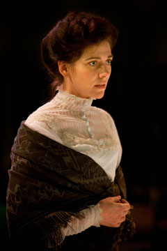 Neve McIntosh as Ellida (Royal Exchange Theatre production photo)