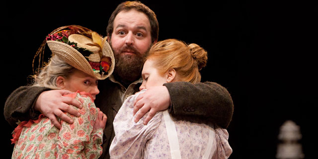 Justin Moorhouse as Zack, consoling half the female cast (Royal Exchange Theatre production photo)