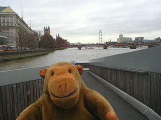 Mr Monkey looking downriver from the Millbank pier