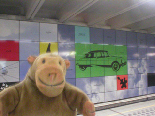 Mr Monkey in the Heysel metro station