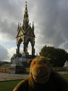 Mr Monkey looking at the Albert Memorial