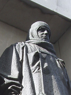 The statue of Shackleton on the facade of the Royal Geographic Society