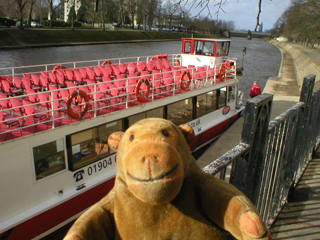 Mr Monkey looking down at the YorkBoat tour boat