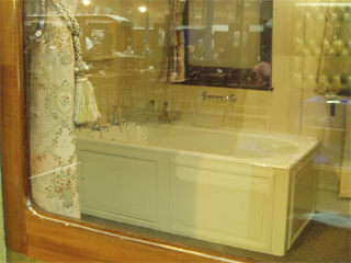 Queen Mary's bathroom, as modified in 1941