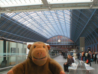 Mr Monkey looking around St. Pancras station