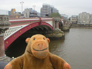 Mr Monkey looking at Blackfriars bridge