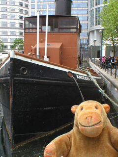 Mr Monkey looking at the Knocker White tug