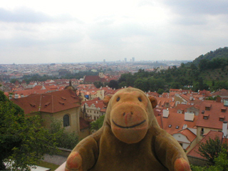Mr Monkey looking down on Prague from Hradčanské námeští