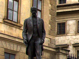The statue of Tomas Garrigue Masaryk in Hradčanské námeští