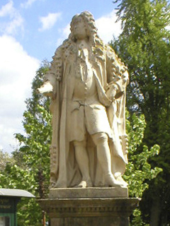 The statue of Sir Hans Sloane in the Chelsea Physic Garden