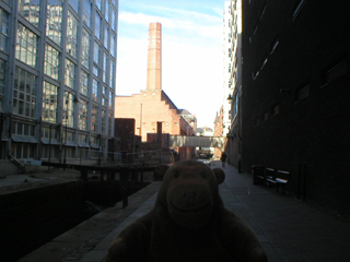 Mr Monkey looking along the canal from Lock 88