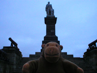 Mr Monkey in front of the Collingwood Monument