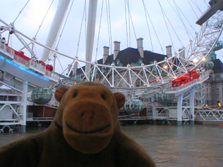 Mr Monkey looking the London Eye from the Millennium Pier