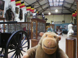 Mr Monkey in the Belgian gallery