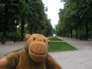 Mr Monkey in the formal Parc de Bruxelles