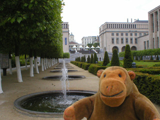 Mr Monkey looking uphill on the Mont des Arts