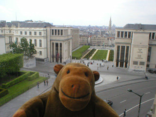 Mr Monkey looking down on the Mont des Arts from the roof of the MIM