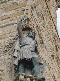 Stevenson's statue of Wallace on the outside of the Monument