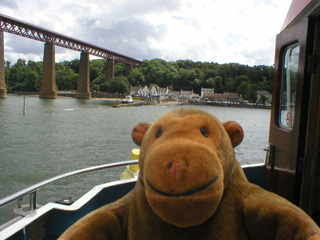 Mr Monkey approaching the South Queensferry pier