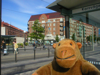 Mr Monkey waiting at a Korsvägen tramstop