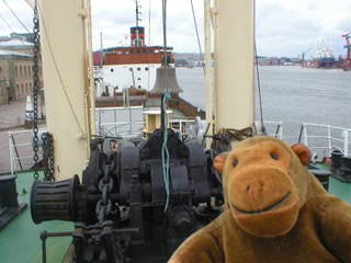 Mr Monkey looking at the Fryken from its bow