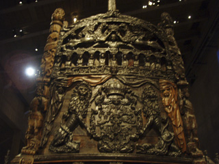 The Swedish Royal crest carved on the stern of the Vasa