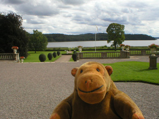 Mr Monkey looking down to the lake from the palace steps