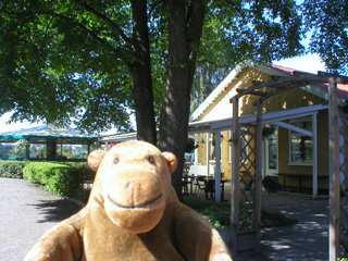 Mr Monkey outside the Amiralen restaurant