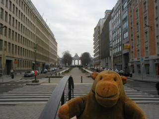 Mr Monkey looking towards the Arc de Triomphe from the Schuman roundabout