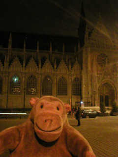 Mr Monkey looking at Notre Dame du Sablon