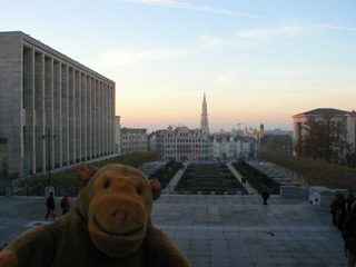 Mr Monkey looking down from the Mont des Arts