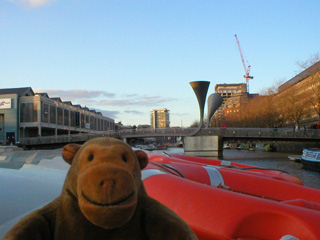 Mr Monkey approaching Pero's Bridge