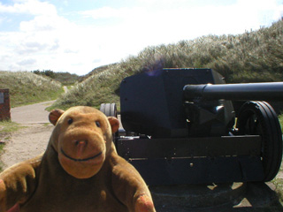 Mr Monkey in front of a PAK 40 anti-tank gun