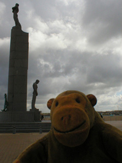 Mr Monkey looking at the mariner's monument