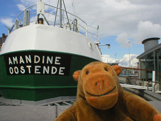 Mr Monkey looking at the stern of the Amandine