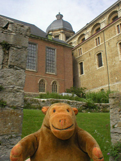 Mr Monkey looking at the abbey from the ruined cellars